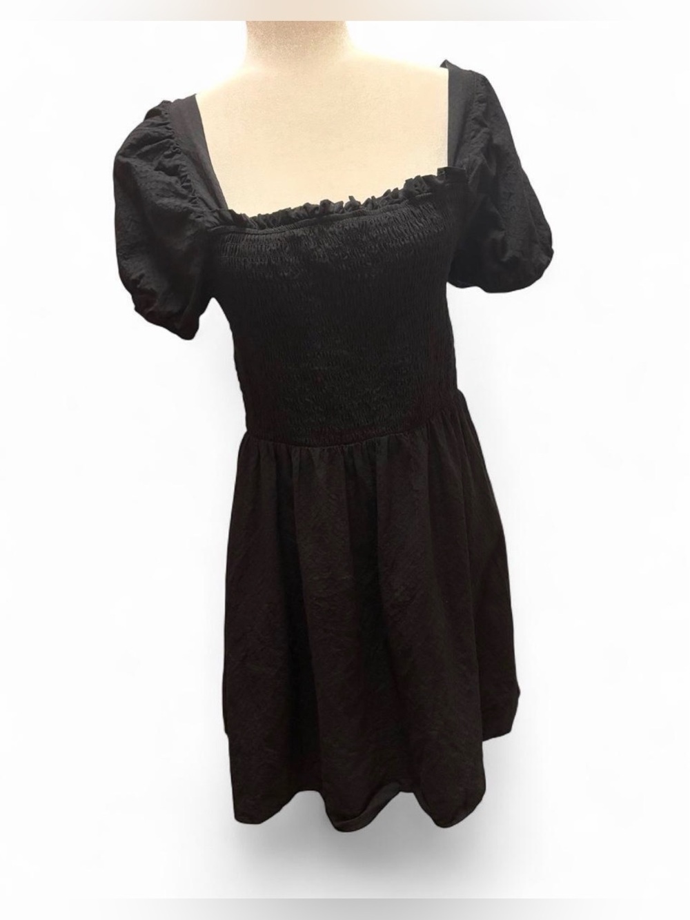 Black Copper Key Puff sleeves dress with subtle textured pattern, size XL